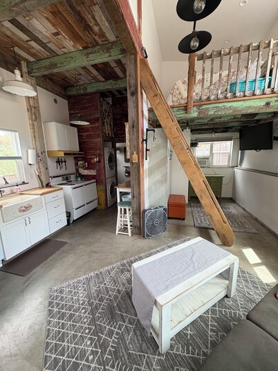 Cozy 1-bedroom Mini House close to down town Missoula