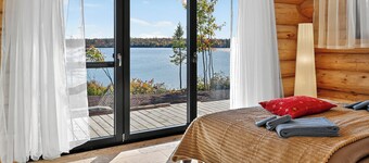 Cedar Heaven Lake Lodge