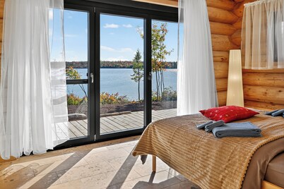 Cedar Heaven Lake Lodge