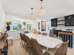 Dining - Oceanview Townhome w/ Hot Tub & Modern Design (Bethany Beach)