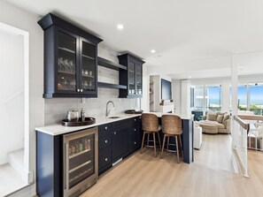 Interior - Oceanview Townhome w/ Hot Tub & Modern Design (Bethany Beach)