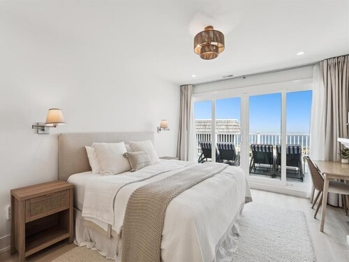 Oceanview Townhome w/ Hot Tub & Modern Design