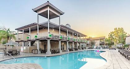 Anaheim | Family Disney Retreat | Pool + Parks | 2BR