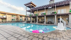 Pool - Anaheim | Family Disney Retreat | Pool + Parks | 2BR (Anaheim)