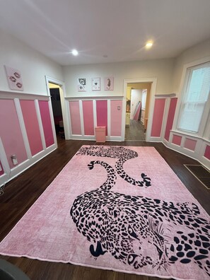 Interior - Pink Palace (Detroit)