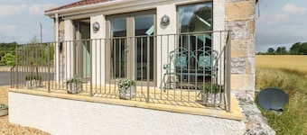 The Barn, Romantic Countryside Escape near St Andrews