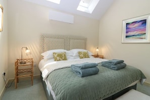1 bedroom, iron/ironing board, travel cot, free WiFi