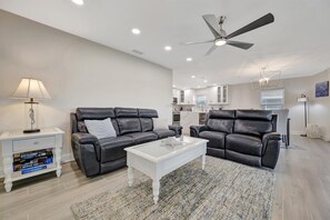 Televisión y oficina 