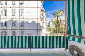 House - Happy Tourist by Wonderful Italy (Sanremo)