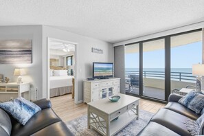 TV - ⚓Oceanfront with Breathtaking Views | Family Friendly | Sand Dollar 501⚓ (Daytona Beach Shores)