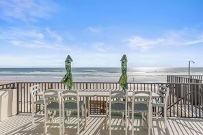 Outdoor dining - ⚓Oceanfront with Breathtaking Views | Family Friendly | Sand Dollar 501⚓ (Daytona Beach Shores)