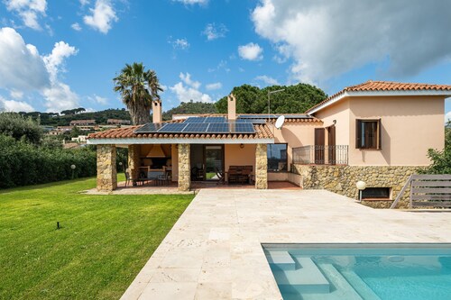 Villa Ulivi 10 – Is Molas Golf Resort, élégance et confort près des plages de Sardaigne