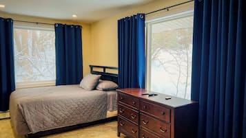 Suite Premium, 1 grand lit | Wi-Fi gratuit, draps fournis