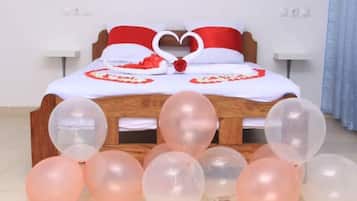 Free WiFi, bed sheets, wheelchair access