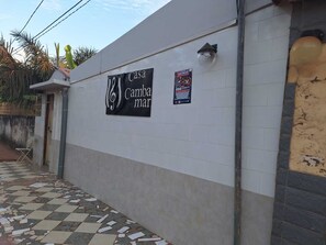 Exterior detail - casa camba mar (Bissau)