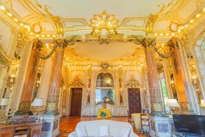 Interior - Princess Night (Griante)