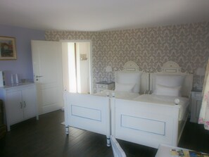 1 bedroom, Internet, bed sheets - Stylishly furnished vacation apartments in a former winery in the Southern Palatinate (Böchingen)