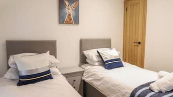 2 bedrooms, individually decorated, individually furnished, free WiFi