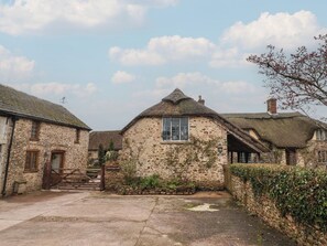 Exterior - Rose Cottage (Wellington)