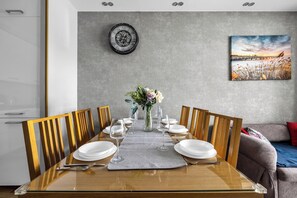 Dining - Bemowo Two-Bedrooms Apt - 52m2, Parking, Loggia - by Rentujemy (Warszawa)