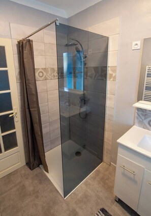 Handtücher, Toilettenpapier