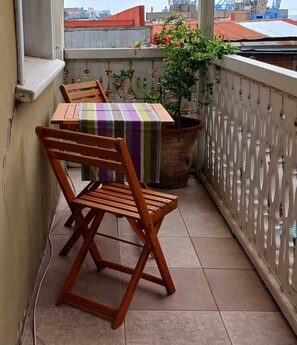 Outdoor dining - Vrbo Property (Valparaíso)
