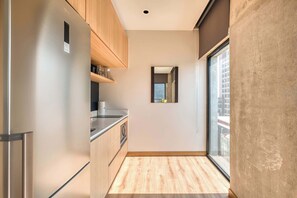 Suite estudio, 1 cama matrimonial, cocineta, vista a la ciudad (Juarez 56 1201) | Cocina privada | Comedor 