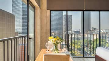 Suite estudio, 1 cama matrimonial, cocineta, vista a la ciudad (Juarez 56 1201) | Interior