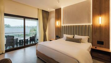 Premier Double Room, Balcony, Valley View | Free WiFi