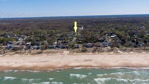 Beach - Beach Getaway Near Indiana Dunes - Funky Miller Beach Townhome (Gary)