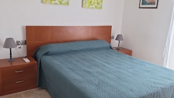 3 chambres, fer et planche Ă repasser, Wi-Fi, draps fournis