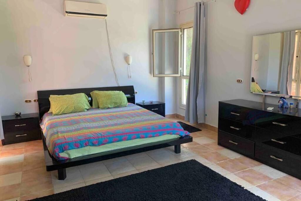 4 chambres, fer et planche à repasser, Wi-Fi, draps fournis