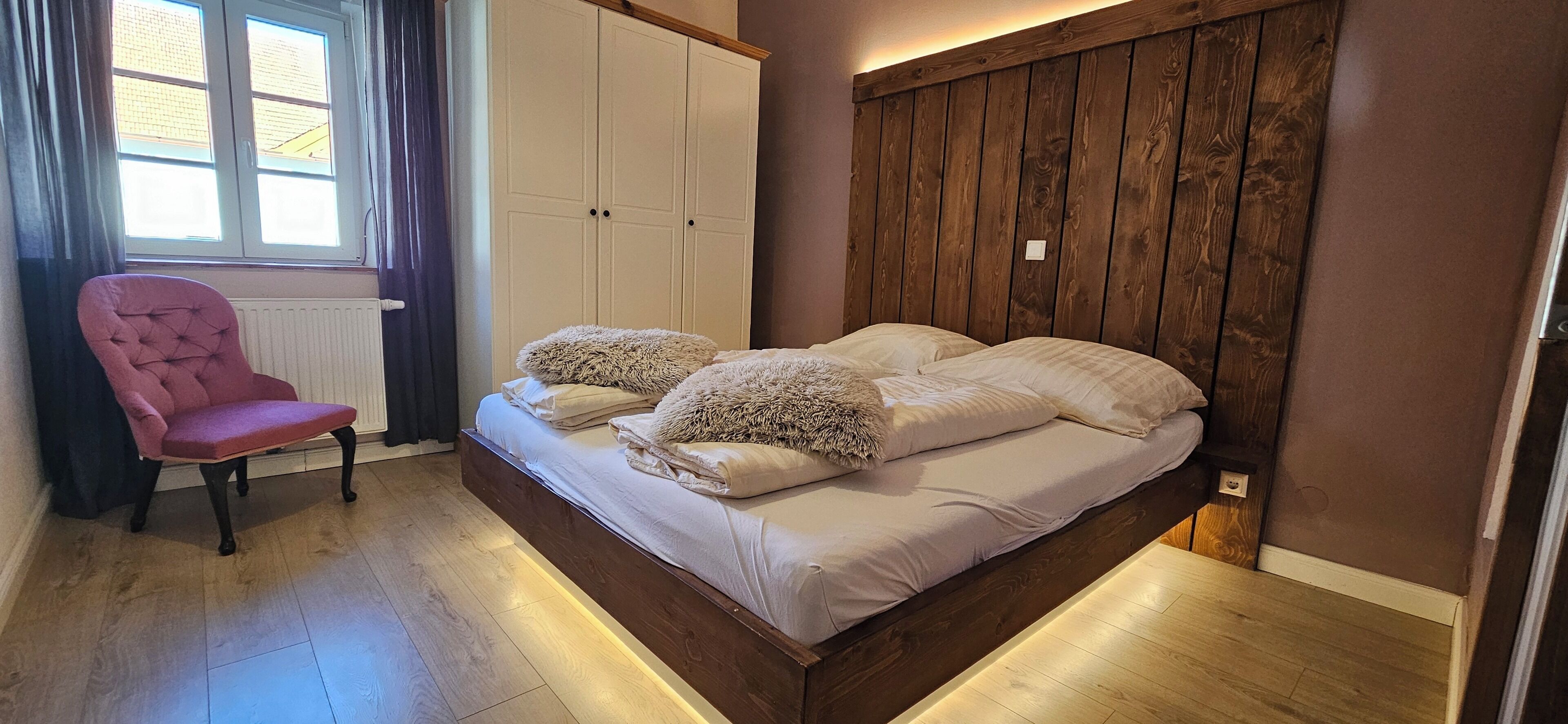 2 bedrooms, WiFi, bed sheets