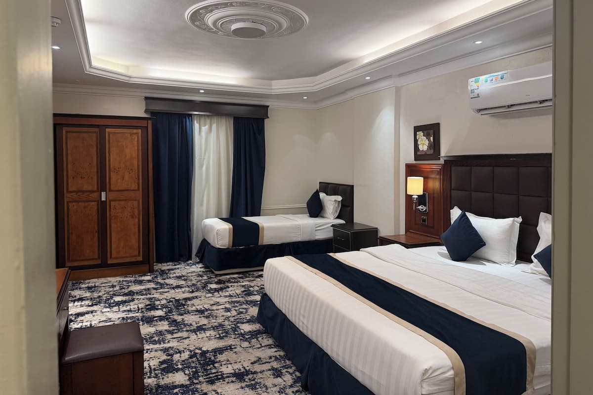 Phòng Deluxe, phòng tắm riêng, quang cảnh thành phố | Bàn ủi/dụng cụ ủi quần áo, truy cập Internet không dây miễn phí 