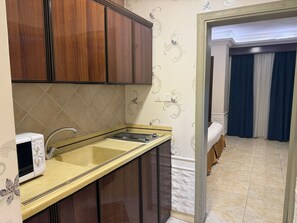 Private kitchen - akarem aldiyafa alsalama (Al Quwaiiyah)