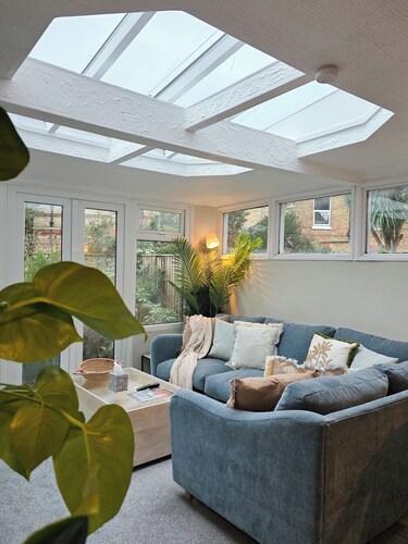 Cosy Central Folkestone 2-Bed Flat with Wi-Fi | Near Station, Beach