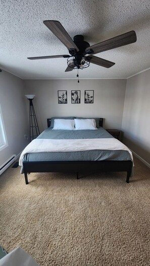 4 多间卧室、免费 WiFi、床单