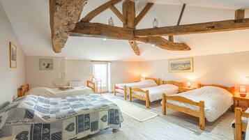 Strygejern/strygebræt, Wi-Fi, sengetøj