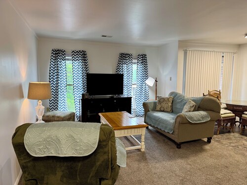 Extended  stay - 2-bedroom 1.5 bath condo in Dover 