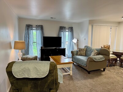 Extended  stay - 2-bedroom 1.5 bath condo in Dover 