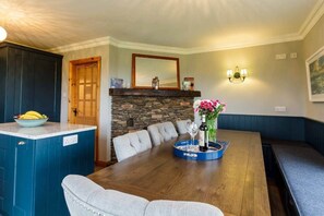 Dining - Seaside Cottage -  Wild Atlantic Way (Dunurlin)
