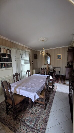 Interior - Spacious apartment overlooking the Gulf of Valinco (Sartène)