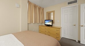 Iron/ironing board, free WiFi, bed sheets - Oceanview 1BR Corner Unit w/ Balcony (Ormond Beach)