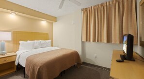 Iron/ironing board, free WiFi, bed sheets