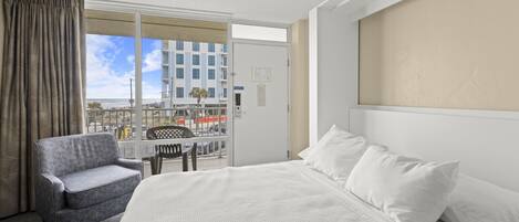 Fer et planche Ă repasser, accĂšs au Wi-Fi (inclus)