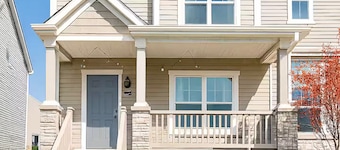 Home-away-from-home, Entire home in West Des Moines, Iowa