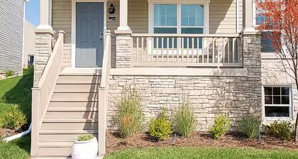 Home-away-from-home, Entire home in West Des Moines, Iowa