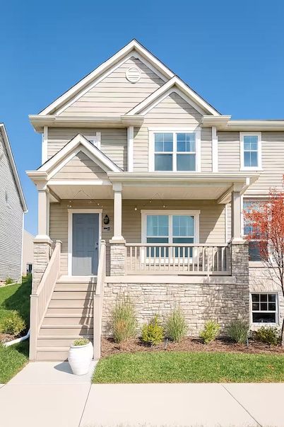 Home-away-from-home, Entire home in West Des Moines, Iowa