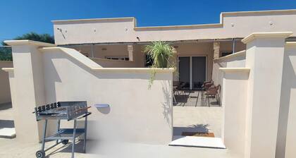 Villa Ninfea No.5 with Sea View, Wi-Fi and Air Conditioning 'Residence Pietrantonio'