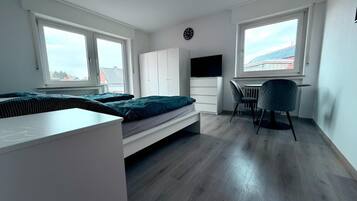 Fer et planche Ă repasser, Wi-Fi, draps fournis